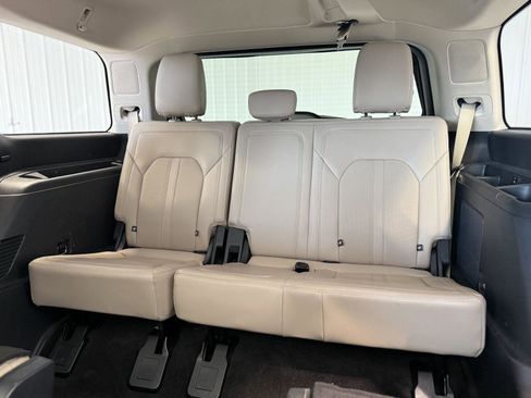 Certified 2022 Ford Expedition Limited image 30