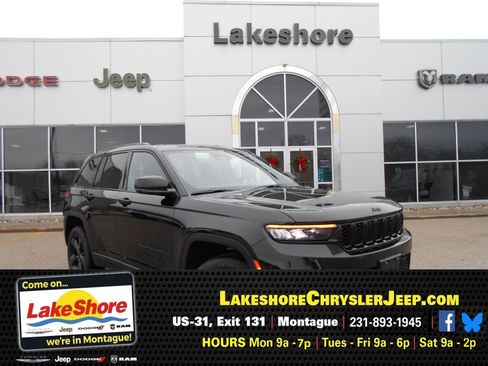 New 2025 Jeep Grand Cherokee Limited w/ Black Appearance Package AWD/4WD image 1