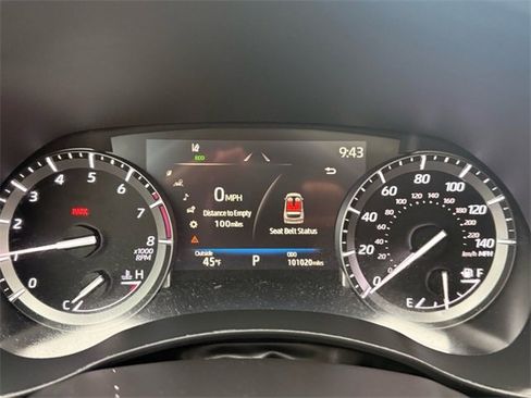 Used 2021 Toyota Highlander XLE image 15