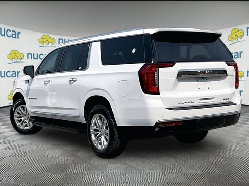Used 2023 GMC Yukon XL SLT AWD/4WD image 4