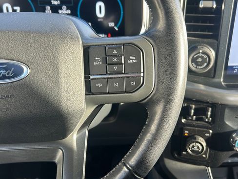 Used 2022 Ford F150 Lariat w/ Trailer Tow Package image 38