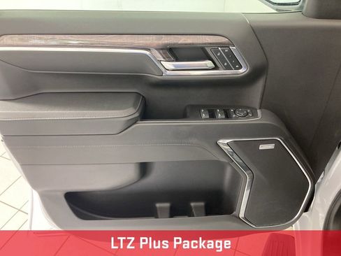 Used 2023 Chevrolet Silverado 1500 LTZ AWD/4WD image 14