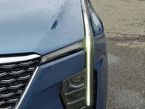 Certified 2024 Cadillac XT4 Premium Luxury w/ Technology Package AWD/4WD image 7