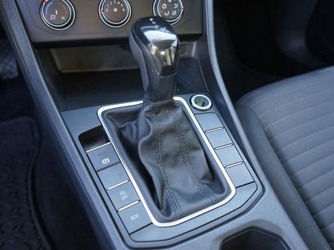 Used 2022 Volkswagen Jetta S image 22