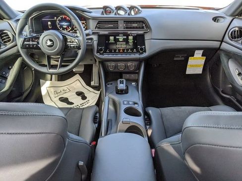 New 2024 Nissan Z Performance w/ Heritage Edition RWD image 10