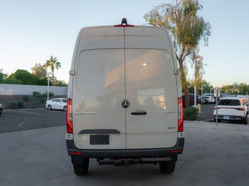 Used 2026 Mercedes-Benz Sprinter 2500 image 7