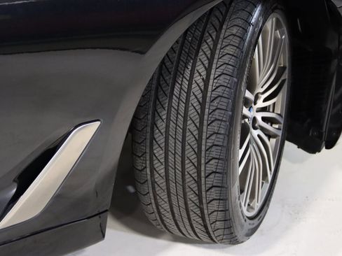 Used 2018 BMW M550i xDrive image 79