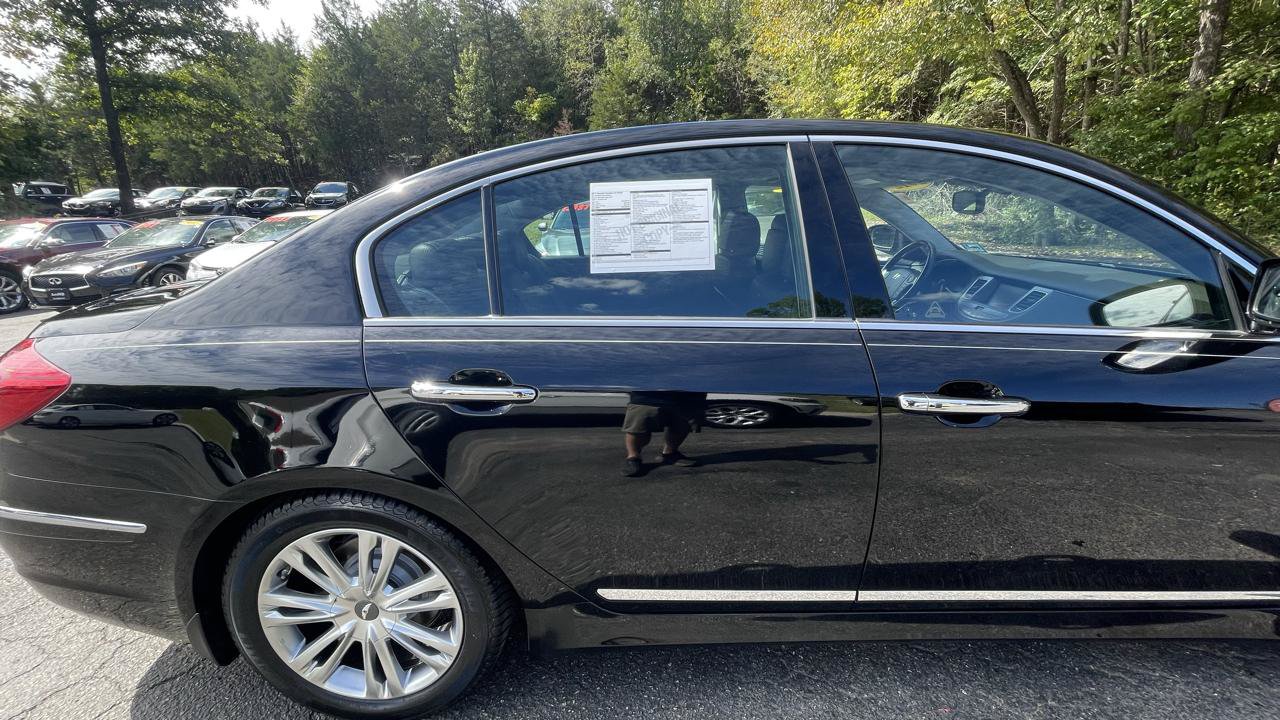Used 2012 Hyundai Genesis 4.6 RWD image 10