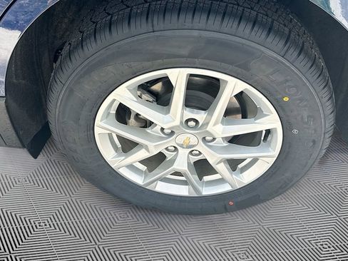 Used 2023 Chevrolet Equinox LS FWD image 33
