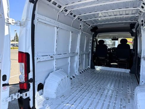 Used 2023 RAM ProMaster 2500 w/ Safety Group (A) FWD image 14