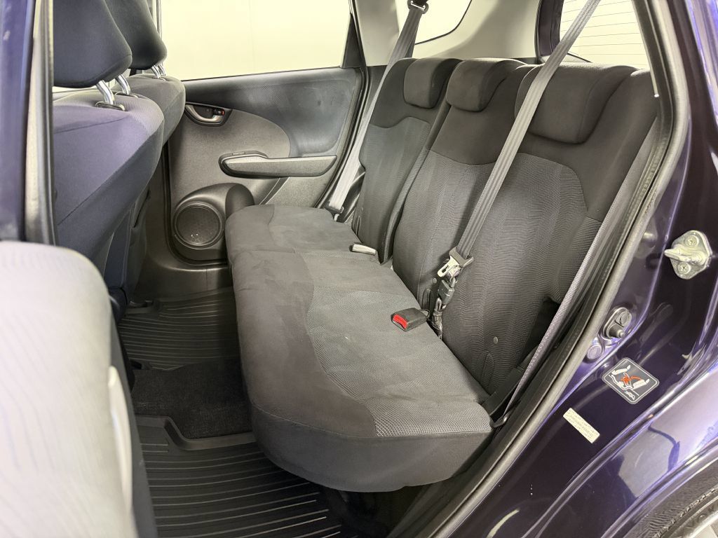Used 2010 Honda Fit Sport image 17