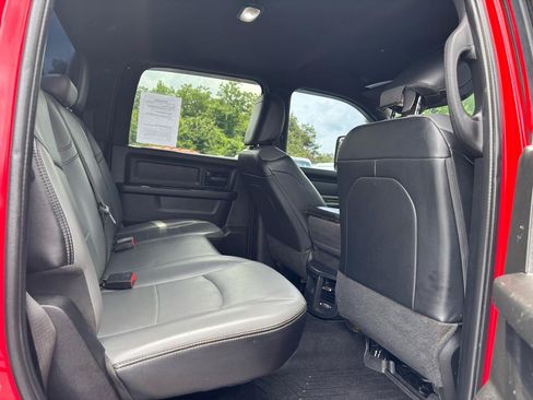 Used 2022 RAM 2500 Tradesman w/ Chrome Appearance Group AWD/4WD image 12