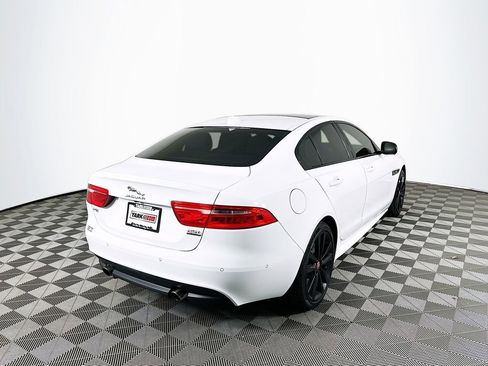 Used 2018 Jaguar XE R-Sport image 9