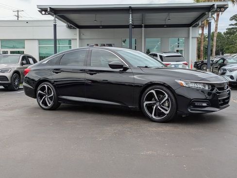 Used 2020 Honda Accord Sport image 3