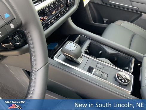 New 2026 Nissan Pathfinder SL w/ SL Premium Package image 8