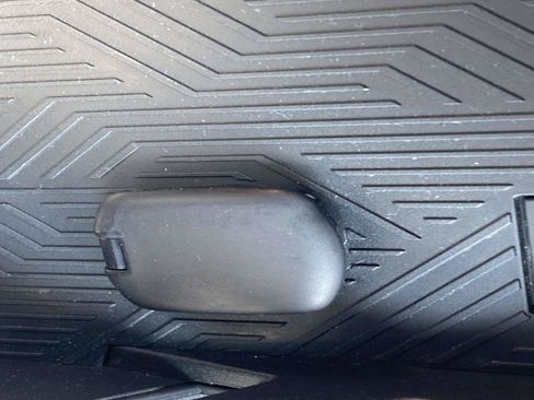 Used 2024 Toyota Tacoma SR5 AWD/4WD image 29
