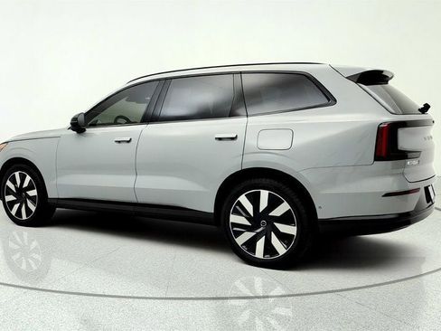 Used 2025 Volvo EX90 Ultra AWD/4WD image 7