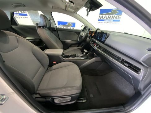 Used 2025 Kia K4 FWD image 32