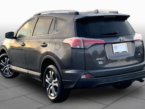 Used 2018 Toyota RAV4 LE FWD image 12