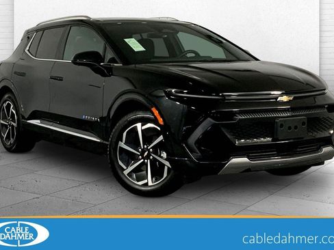 Used 2025 Chevrolet Equinox EV LT image 1