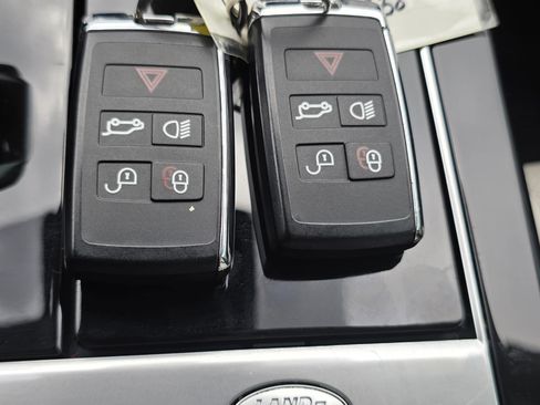Used 2021 Land Rover Range Rover Velar S AWD/4WD image 42