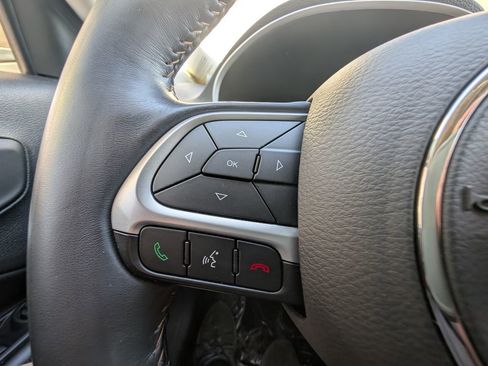 Used 2019 Jeep Compass Latitude AWD/4WD image 21