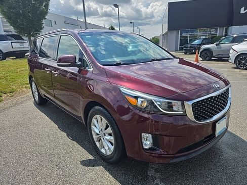 Used 2018 Kia Sedona EX FWD image 1