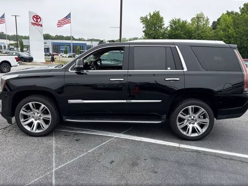 Used 2020 Cadillac Escalade Luxury AWD/4WD image 7