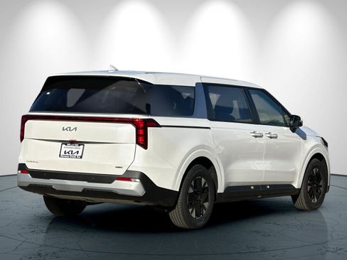 New 2026 Kia Carnival LXS image 4
