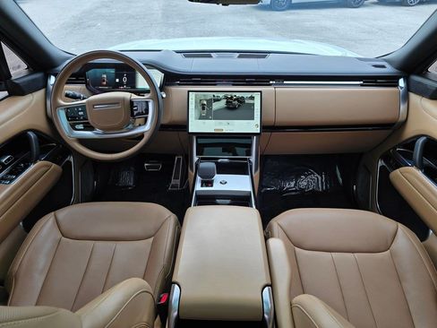 Used 2025 Land Rover Range Rover Long Wheelbase Autobiography AWD/4WD image 42