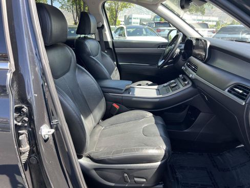Used 2022 Hyundai Palisade SEL w/ 8P Bench Seat Package AWD/4WD image 17