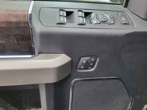 Used 2022 Ford F350 Lariat RWD image 9