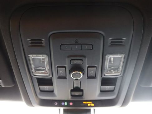 Used 2022 Chevrolet Tahoe High Country image 17