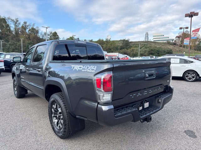 Used 2021 Toyota Tacoma TRD Off-Road w/ TRD Premium Off Road Package AWD/4WD image 4