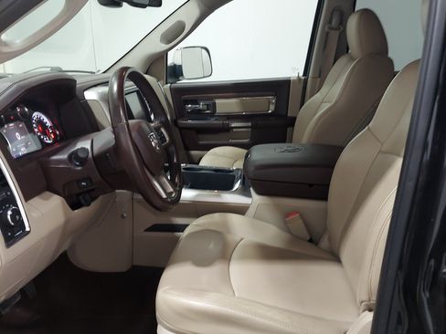 Used 2016 RAM 1500 Laramie AWD/4WD image 13