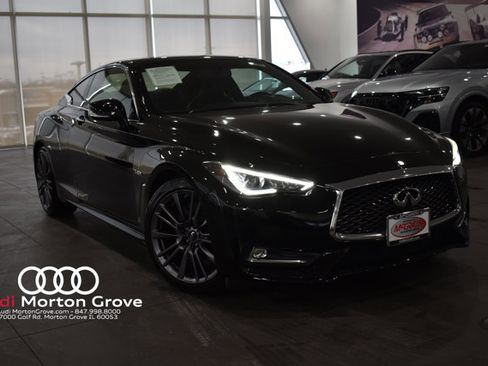 Used 2017 INFINITI Q60 Red Sport 400 image 1