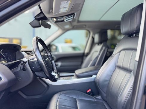 Used 2020 Land Rover Range Rover Sport HSE image 16
