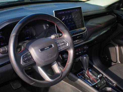 Used 2022 Jeep Compass Trailhawk w/ Trailhawk Elite Group image 3