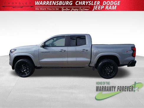 Used 2025 Chevrolet Colorado Z71 image 7
