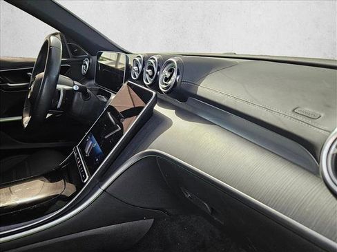 Used 2025 Mercedes-Benz C 300 Sedan image 25