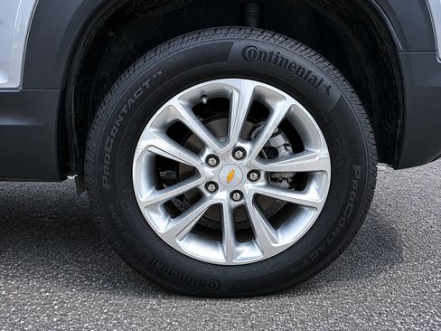 Used 2025 Chevrolet TrailBlazer LS w/ LS Convenience Package FWD image 9