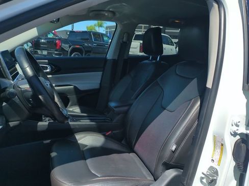 Used 2022 Jeep Compass Limited AWD/4WD image 19