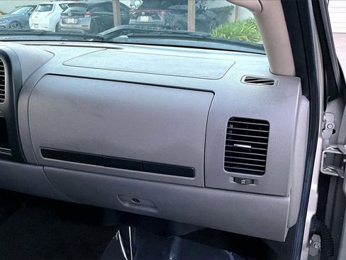 Used 2009 GMC Sierra 1500 W/T image 23