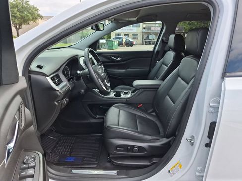 Certified 2021 GMC Acadia SLT w/ Elevation Edition FWD image 17