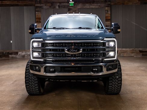 Used 2023 Ford F250 Lariat w/ Lariat Ultimate Package image 2