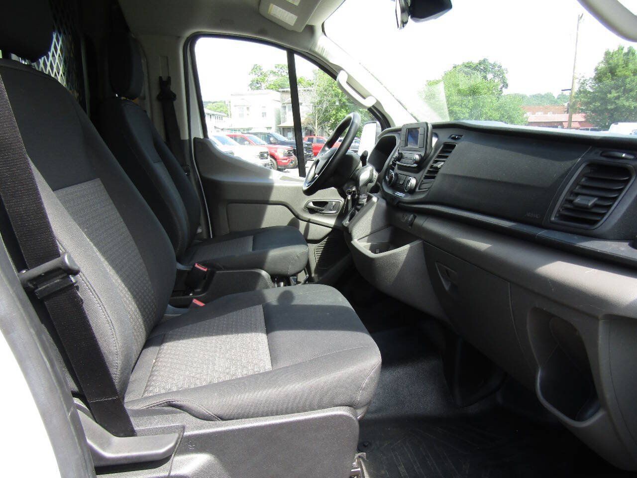 Used 2024 Ford Transit 250 Low Roof w/ Exterior Upgrade Package RWD image 27