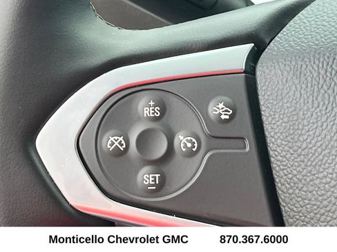 Used 2023 Chevrolet Traverse LT FWD image 15