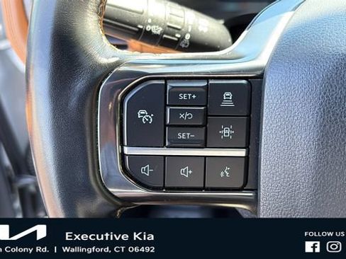 Used 2022 Ford Expedition Platinum AWD/4WD image 16