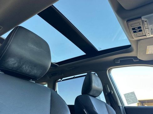 Used 2021 Nissan Rogue Platinum image 17