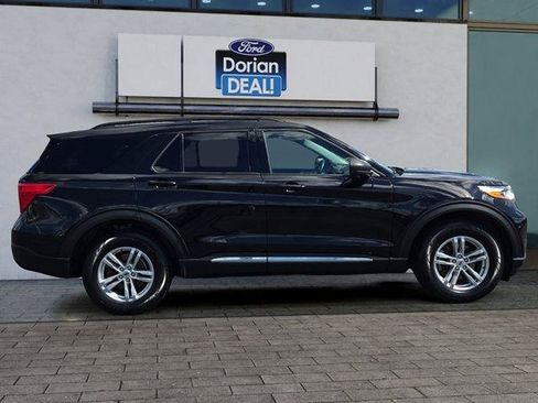 Certified 2023 Ford Explorer XLT w/ Equipment Group 202A AWD/4WD image 2